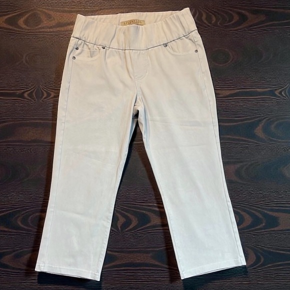 Liverpool Jeans Company Pants - Liverpool Pull-On Cropped Pants Size 10/30